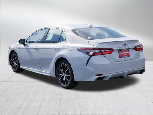 Certified 2024 Toyota Camry SE image 5