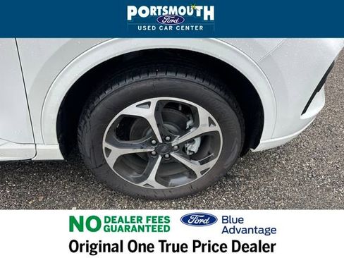 Certified 2024 Ford Escape ST-Line Select w/ Tech Pack #1 image 32