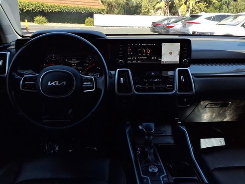Used 2022 Kia Sorento S w/ Panoramic Sunroof Package FWD image 21