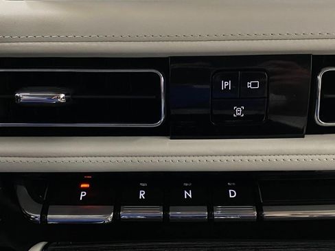 Used 2023 Lincoln Aviator Black Label w/ Dynamic Handling Package AWD/4WD image 27