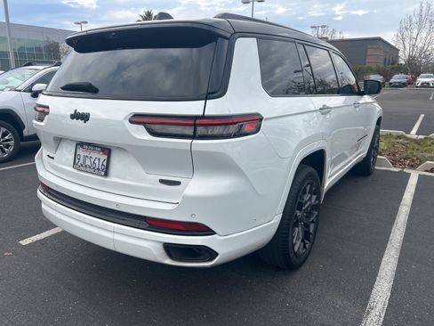 Used 2023 Jeep Grand Cherokee L Summit image 3
