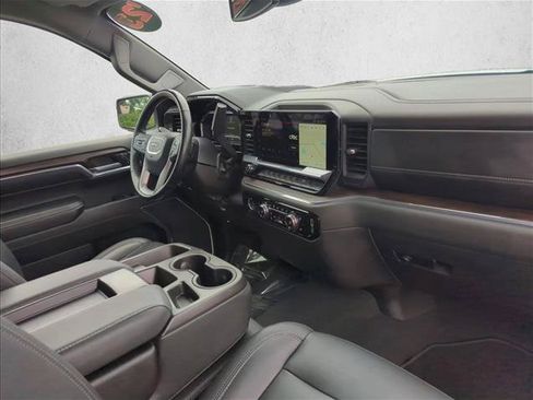 Used 2023 GMC Sierra 1500 SLT AWD/4WD image 23