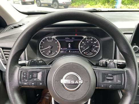 Used 2024 Nissan Rogue S AWD/4WD image 47
