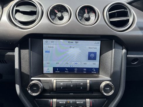 Used 2021 Ford Mustang Shelby GT500 w/ Technology Package RWD image 18