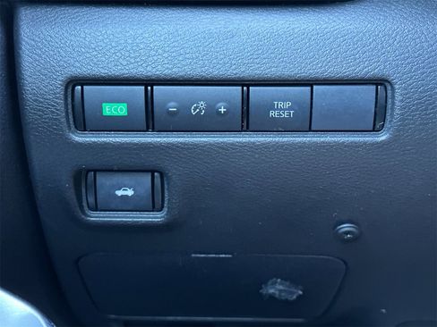 Used 2022 Nissan Sentra SR w/ Midnight Edition image 28