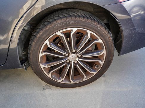 Used 2016 Toyota Corolla LE image 6