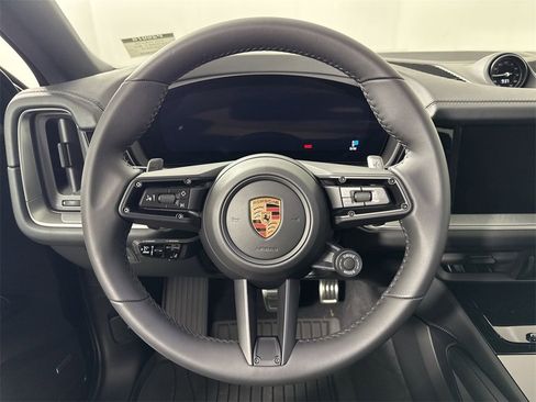 New 2026 Porsche Cayenne S image 36