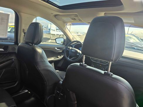 Used 2020 Ford Escape Titanium w/ Titanium Premium Package 2.0 image 15