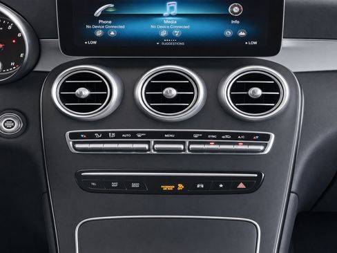 Used 2021 Mercedes-Benz GLC 300 4MATIC image 14