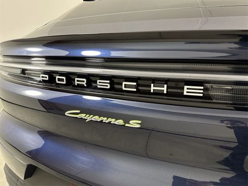 New 2026 Porsche Cayenne S image 19