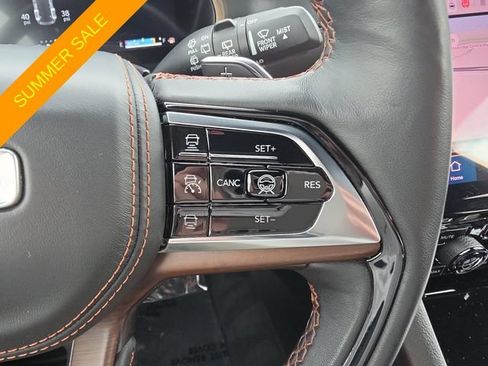 Certified 2025 Jeep Grand Cherokee Summit w/ Obsidian Package AWD/4WD image 25