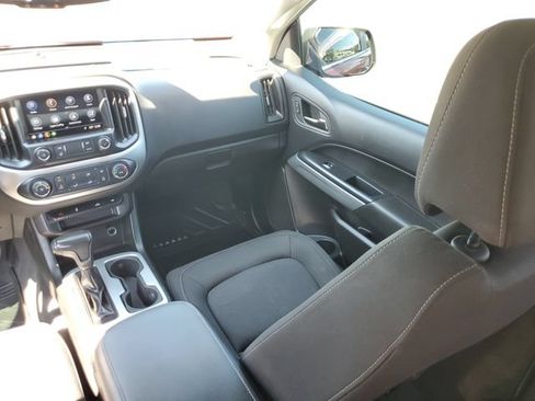 Used 2020 Chevrolet Colorado LT w/ LT Convenience Package RWD image 9