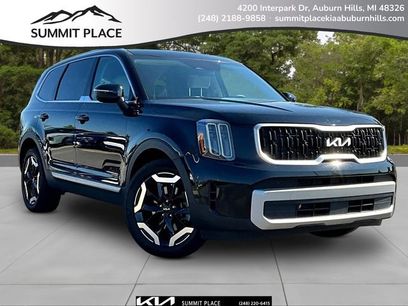 Certified 2023 Kia Telluride EX w/ EX Captain's Chair Package