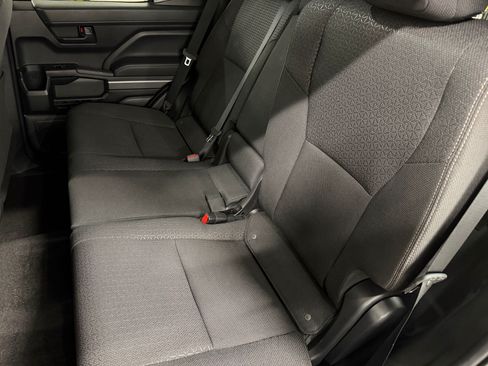 Used 2025 Toyota 4Runner SR5 AWD/4WD image 26