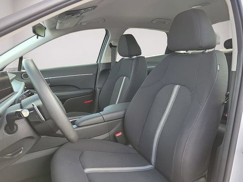 Used 2025 Hyundai Sonata SEL FWD image 11