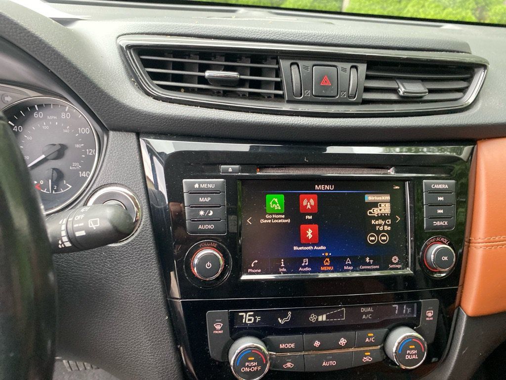 Used 2018 Nissan Rogue SL w/ Premium Package AWD/4WD image 15