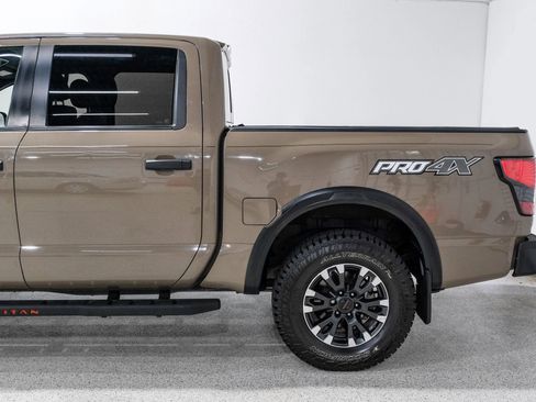 Used 2021 Nissan Titan PRO-4X w/ Off Road Protection Package image 11