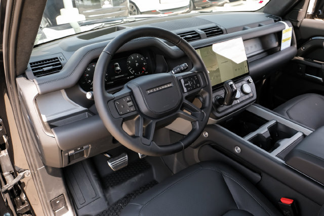 New 2026 Land Rover Defender 110 X AWD/4WD image 3