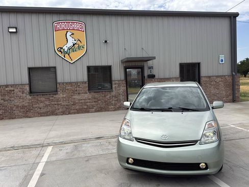 Used 2009 Toyota Prius w/ Pkg 6 FWD image 4