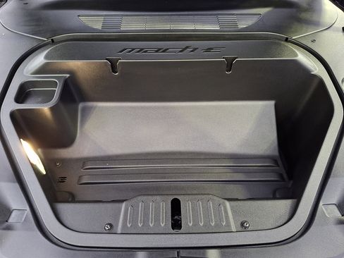 Used 2025 Ford Mustang Mach-E Premium w/ Sport Appearance Package image 29