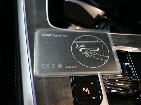 Used 2025 BMW X5 xDrive40i w/ Executive Package image 69