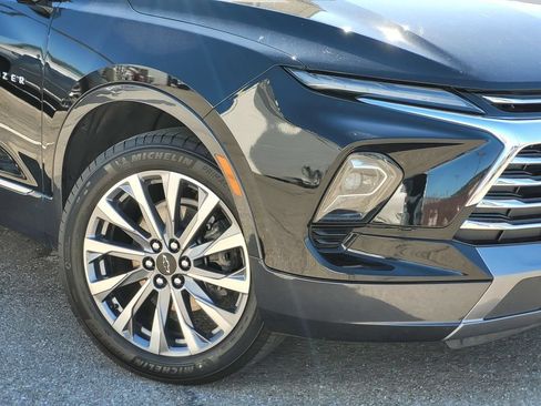 Used 2024 Chevrolet Blazer Premier FWD image 9