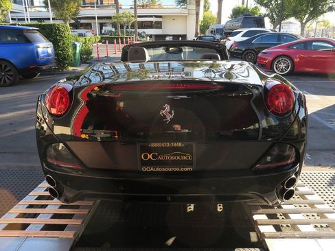 Used 2013 Ferrari California RWD image 47