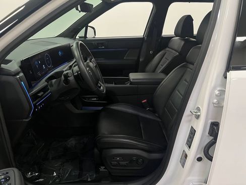 Used 2024 Hyundai Santa Fe Calligraphy w/ Tow & Go Package FWD image 11