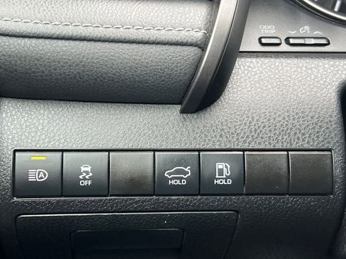Certified 2022 Toyota Camry SE FWD image 27
