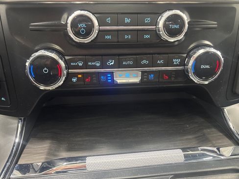 Used 2024 Ford F150 Lariat w/ Equipment Group 502A High image 42