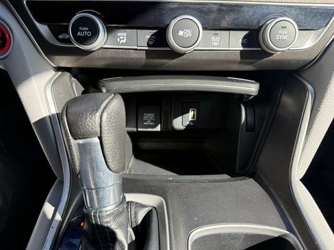 Used 2019 Honda Accord LX image 17