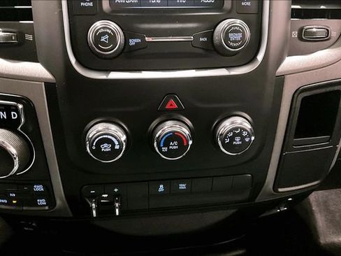 Used 2015 RAM 1500 Express image 17