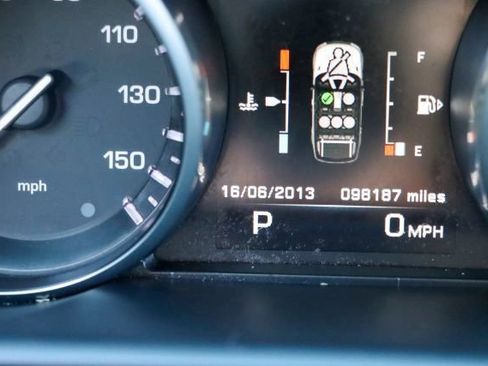 Used 2014 Land Rover Range Rover Sport HSE image 37