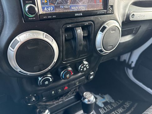 Used 2012 Jeep Wrangler Sahara AWD/4WD image 40