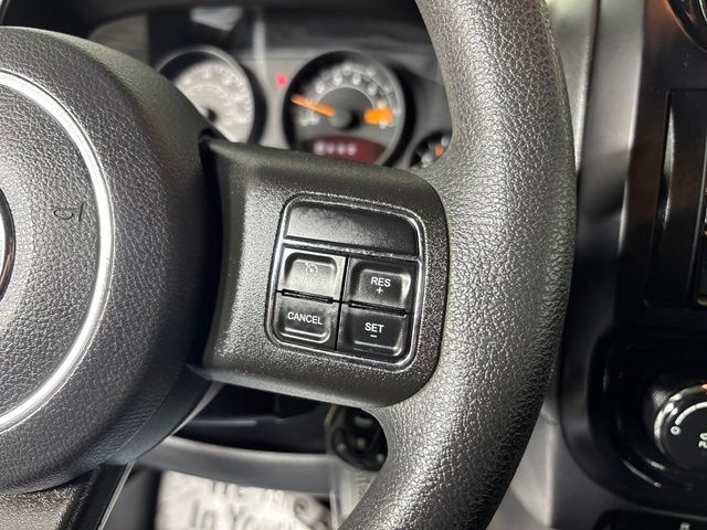 Used 2016 Jeep Patriot Sport w/ Power Value Group AWD/4WD image 17