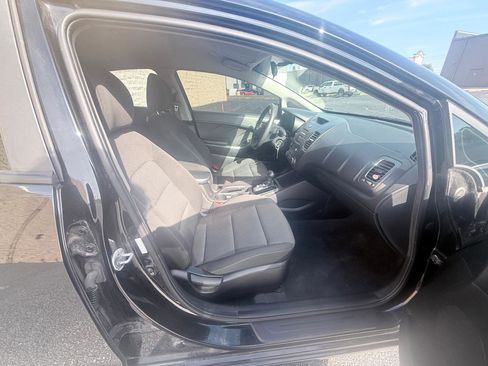 Used 2017 Kia Forte LX FWD image 11