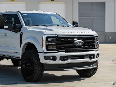 Used 2026 Ford F450 Platinum w/ FX4 Off-Road Package image 27