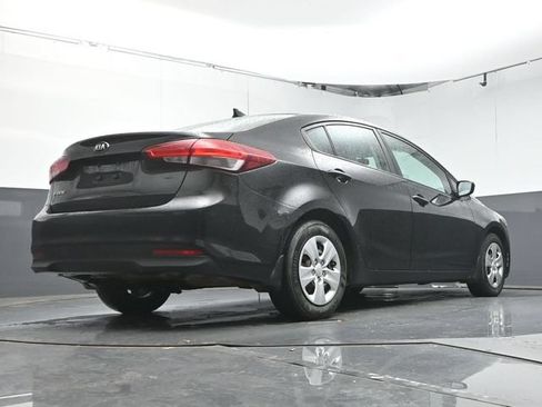 Used 2017 Kia Forte LX FWD image 35