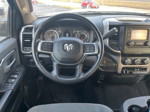 Used 2019 RAM 2500 Big Horn image 30