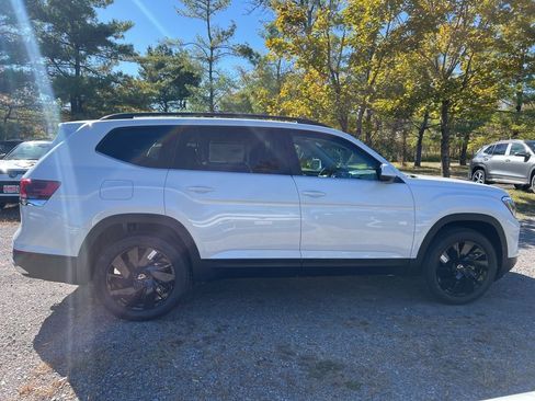 New 2026 Volkswagen Atlas SE image 5