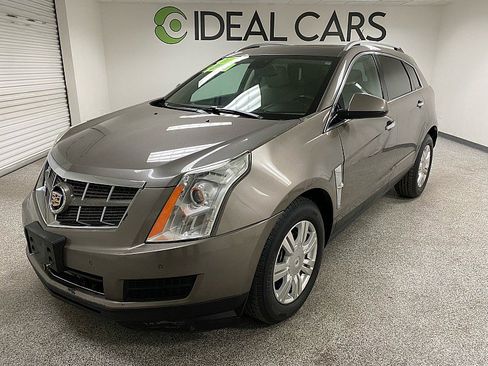 Used 2011 Cadillac SRX Luxury image 1