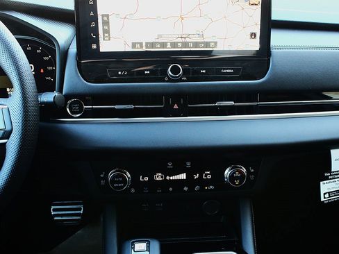 New 2025 Mitsubishi Outlander SEL image 19