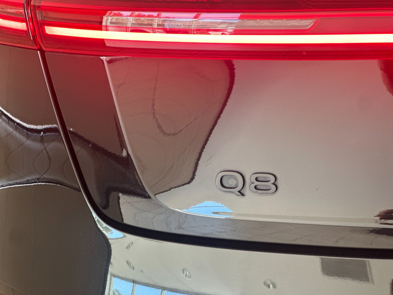 Used 2024 Audi Q8 e-tron Premium Plus w/ Premium Plus Package AWD/4WD image 25