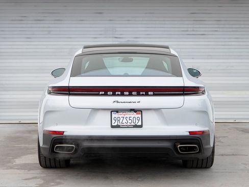 Certified 2024 Porsche Panamera 4 image 6