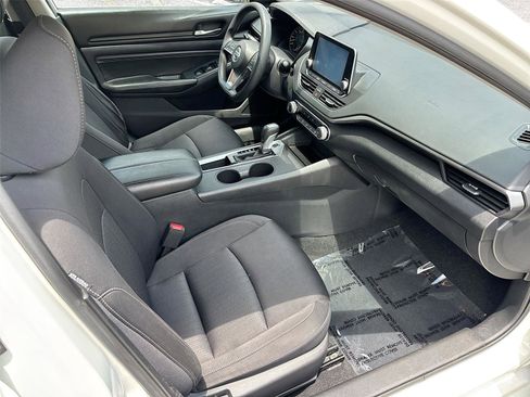 Used 2020 Nissan Altima 2.5 S FWD image 26