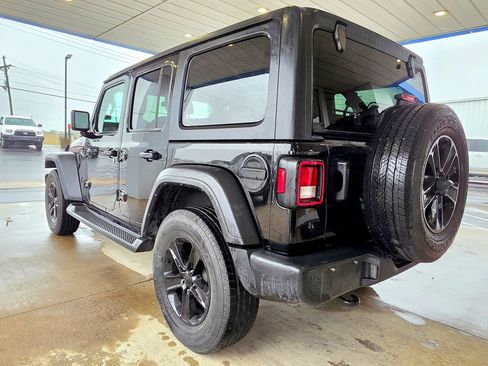Used 2022 Jeep Wrangler Unlimited Sport AWD/4WD image 4