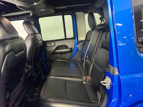 Used 2024 Jeep Wrangler Unlimited Rubicon 4xe AWD/4WD image 18