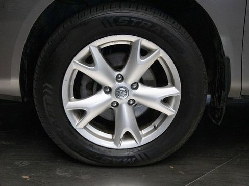 Used 2009 Nissan Rogue SL w/ Premium Pkg image 8