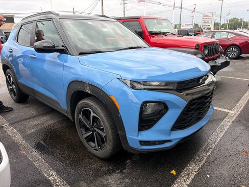 Used 2023 Chevrolet TrailBlazer RS w/ Convenience Package AWD/4WD image 3