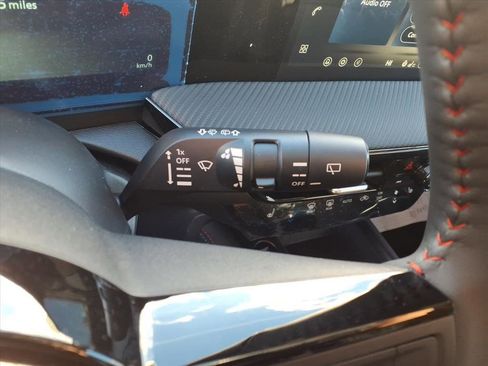 New 2026 Nissan Kicks SR image 23